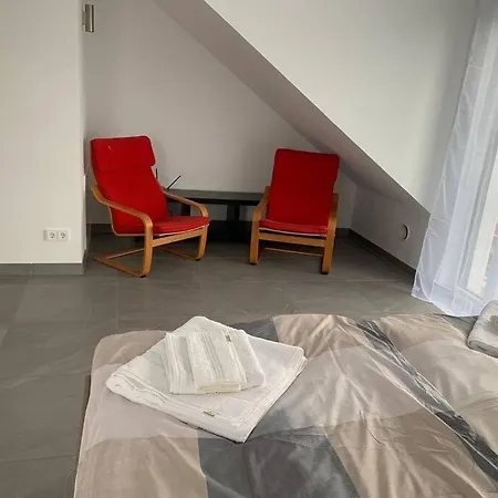 Haus Mit 5 Schlafzimmer 2 Bade 1 Wohnzimmer 3 Park *