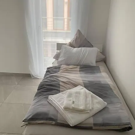 Haus Mit 5 Schlafzimmer 2 Bade 1 Wohnzimmer 3 Park