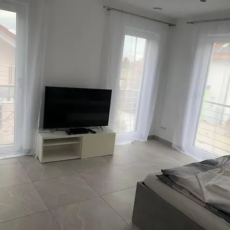 Haus Mit 5 Schlafzimmer 2 Bade 1 Wohnzimmer 3 Park *