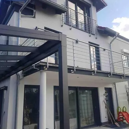 Nyaraló Haus Mit 5 Schlafzimmer 2 Bade 1 Wohnzimmer 3 Park
