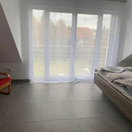 Nyaraló Haus Mit 5 Schlafzimmer 2 Bade 1 Wohnzimmer 3 Park *