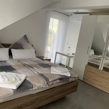Haus Mit 5 Schlafzimmer 2 Bade 1 Wohnzimmer 3 Park Landsham