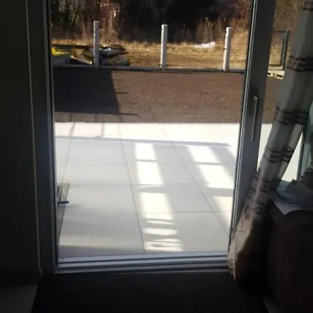 Nyaraló Haus Mit 5 Schlafzimmer 2 Bade 1 Wohnzimmer 3 Park Landsham